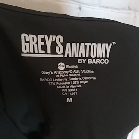 Grey's Anatomy black scrub top - Picture 6 of 6